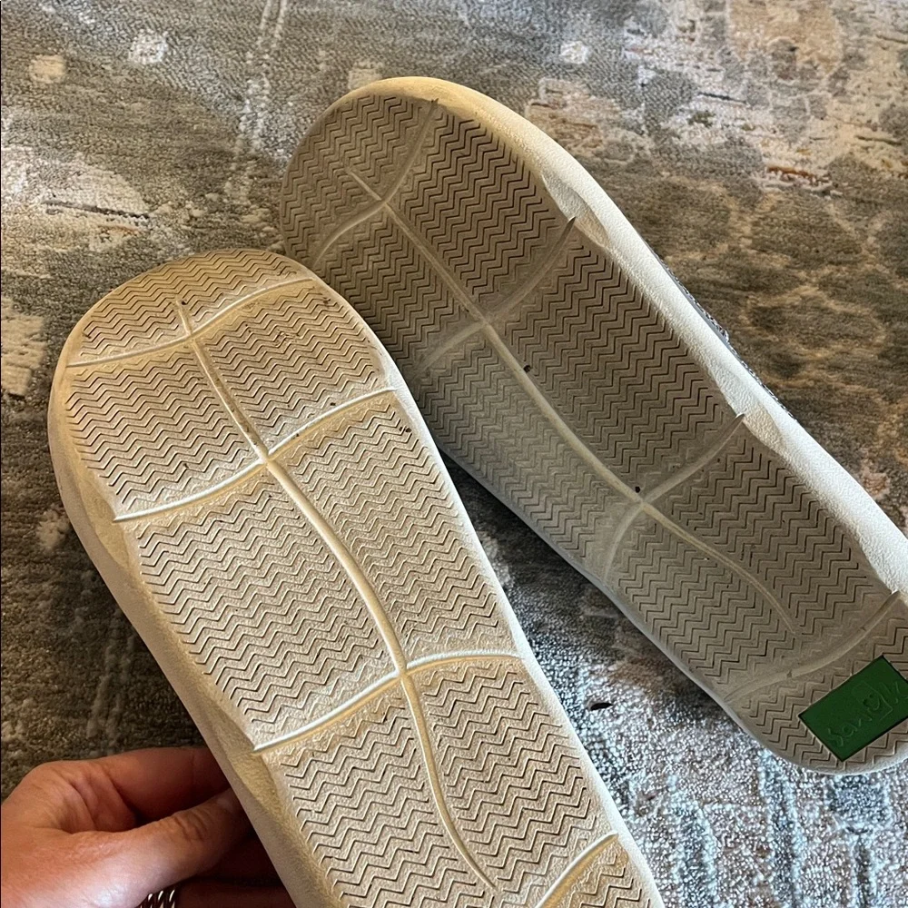 Men’s Sanuk Gray Loafers & Slip-Ons - Picture 3 of 4